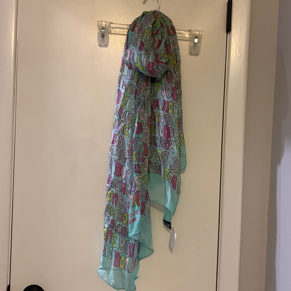 NWT boutique Moschino silk scarf- BON BON
